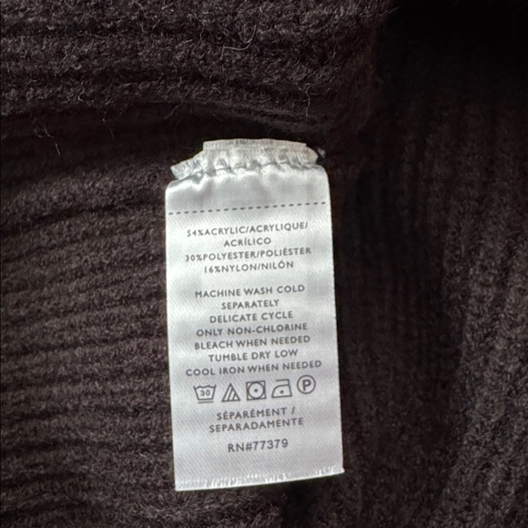 🐼 Ann Taylor black mock neck sweater w/ivory stitching details. Size XS. NWT. - Picture 8 of 8